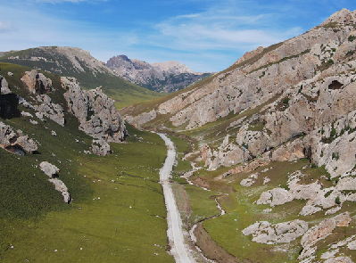 【&ldquo;飛閱&rdquo;中國】戳這里！領(lǐng)略秋日天峻溝的奇美壯麗